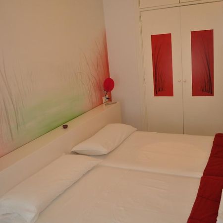 Apartamentos La Casa Pintada Caces Szoba fotó